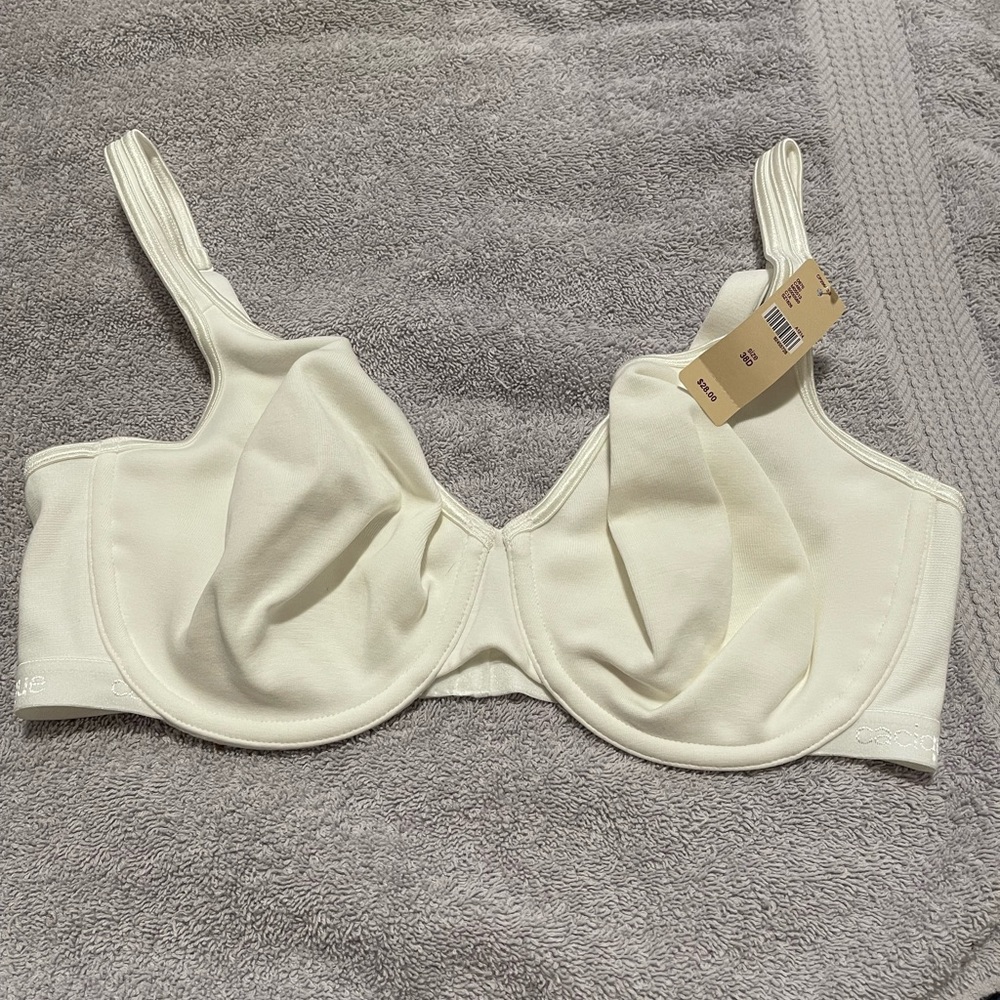 NWT Cacique T-shirt bra 38D